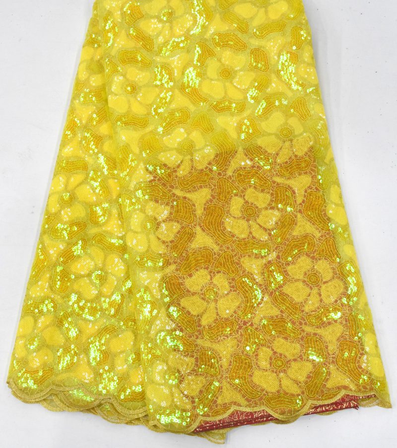 tecido de renda com lantejoulas amarelas